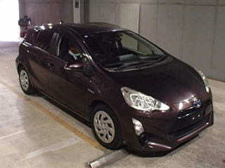 TOYOTA AQUA 2016