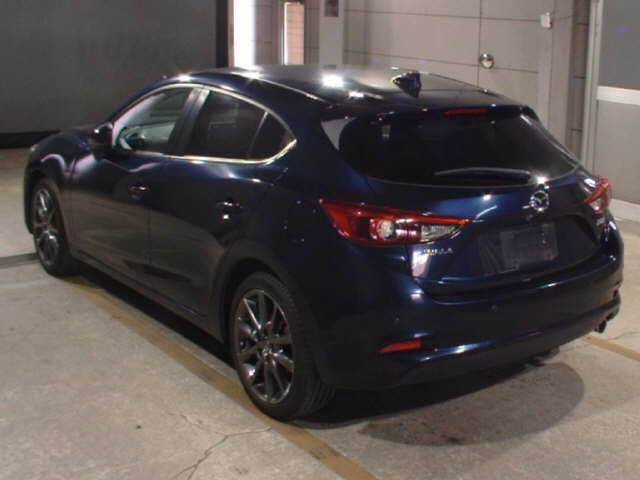 MAZDA AXELA 2017