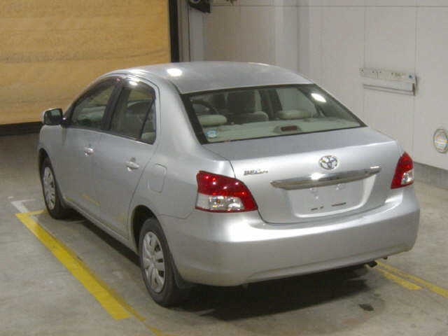 TOYOTA BELTA 2010