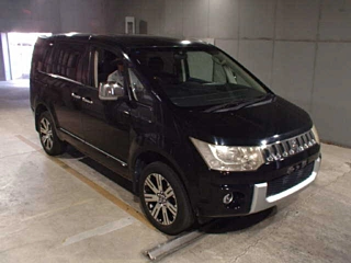 MITSUBISHI DELICA D5 2011