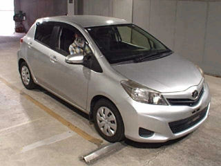 TOYOTA VITZ 2012