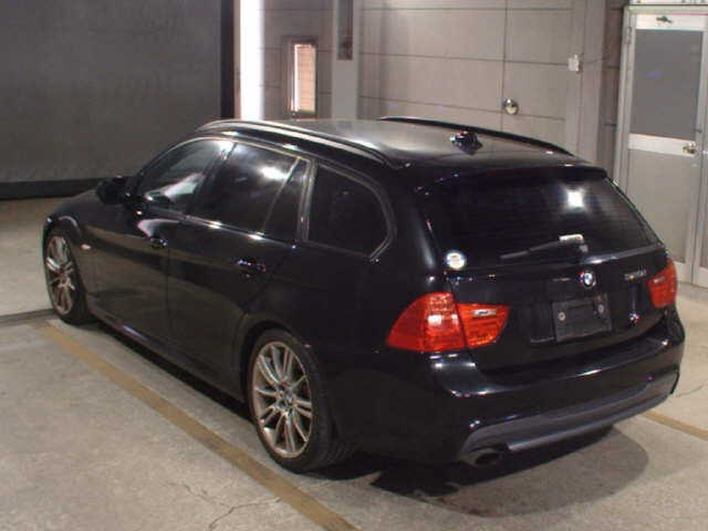 BMW 3 SERIES 2010