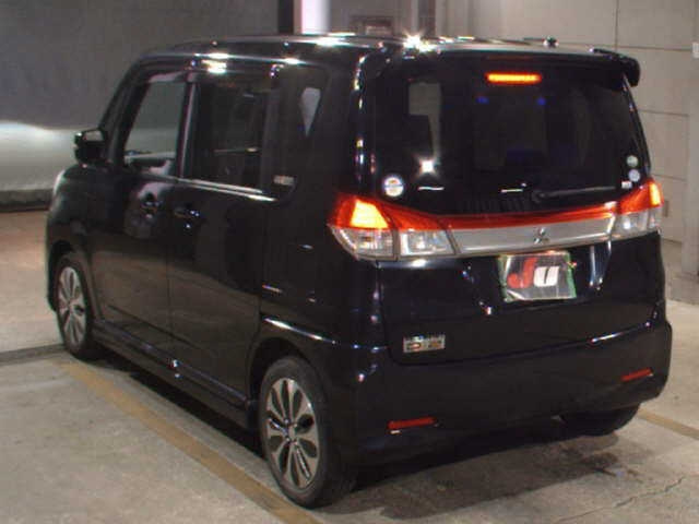 MITSUBISHI DELICA D2 2015