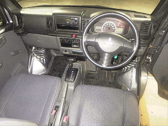 MITSUBISHI MINICAB VAN 2013