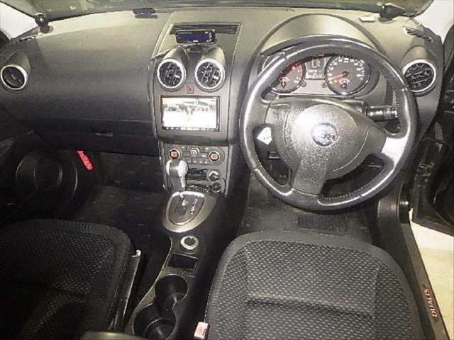NISSAN DUALIS 2012