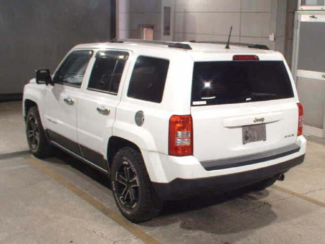 CHRYSLER JEEP PATRIOT 2011