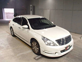 NISSAN TEANA 2011