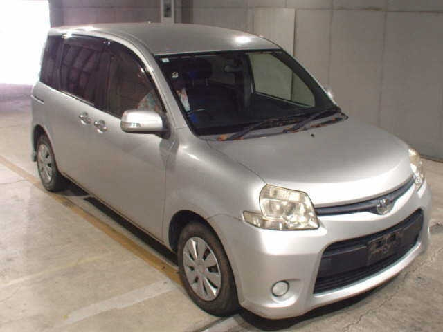 TOYOTA SIENTA 2012