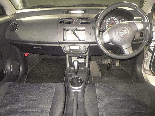 SUZUKI SWIFT 2010