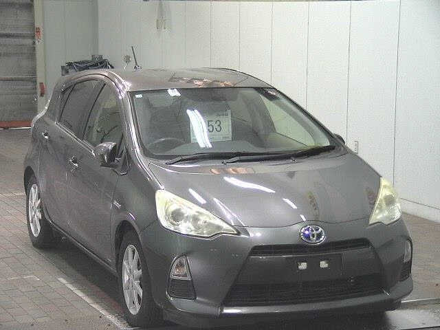 TOYOTA AQUA 2012