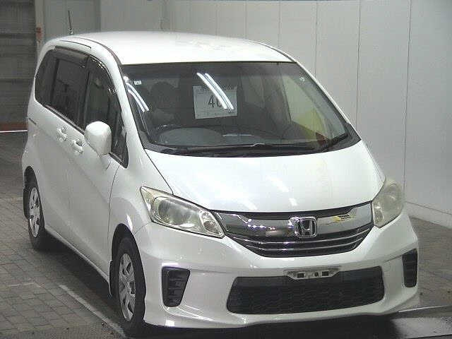 HONDA FREED 2015