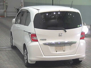 HONDA FREED 2015