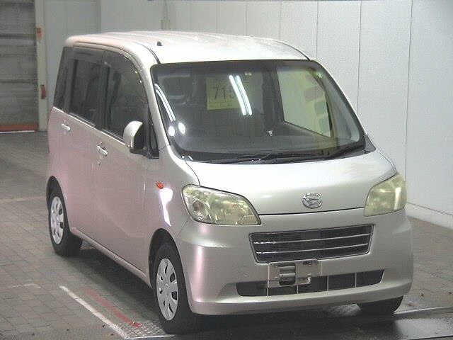 DAIHATSU TANTO EXE 2010