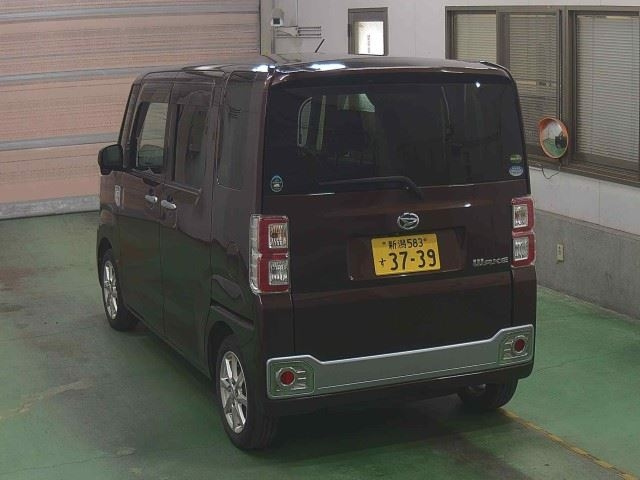 DAIHATSU WAKE 2015