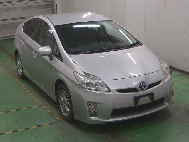 TOYOTA PRIUS 2011