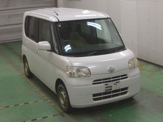 DAIHATSU TANTO 2008