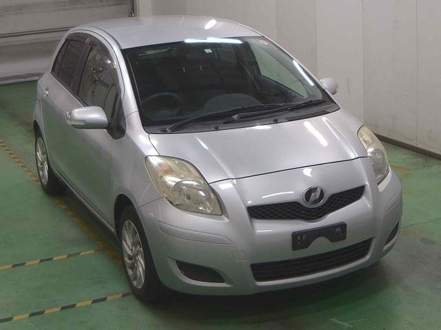TOYOTA VITZ 2009