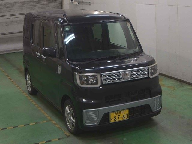 DAIHATSU WAKE 2015