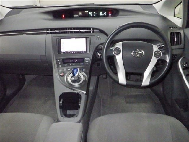 TOYOTA PRIUS 2011