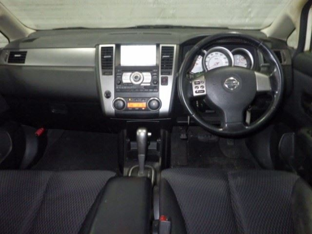 NISSAN TIIDA 2008