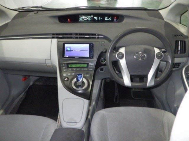 TOYOTA PRIUS 2010
