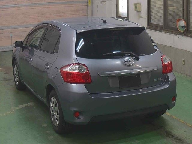 TOYOTA AURIS 2010