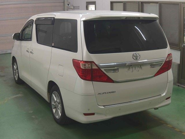 TOYOTA ALPHARD 2011