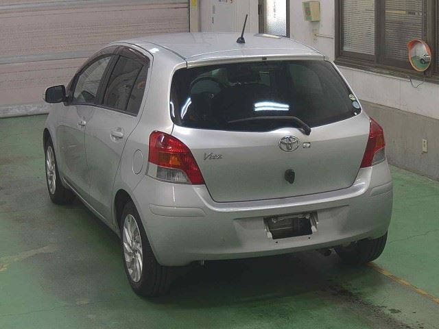 TOYOTA VITZ 2009