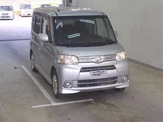DAIHATSU TANTO 2012