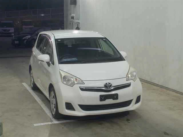 TOYOTA RACTIS 2013