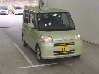 DAIHATSU TANTO 2012