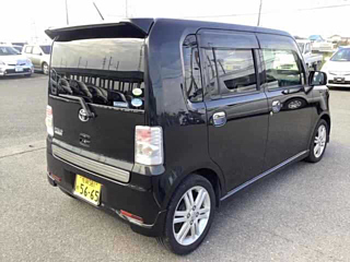 TOYOTA PIXIS SPACE 2012