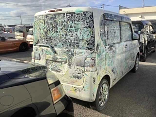DAIHATSU TANTO 2011