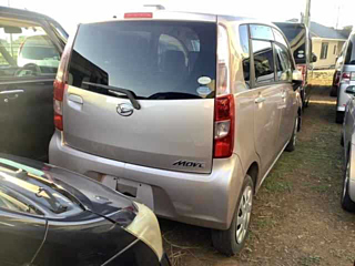 DAIHATSU MOVE 2011