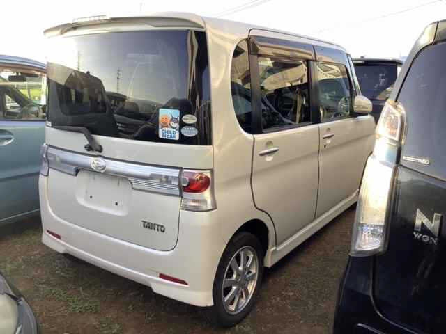 DAIHATSU TANTO 2009
