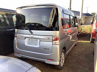 DAIHATSU TANTO 2008