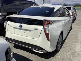 TOYOTA PRIUS 2017