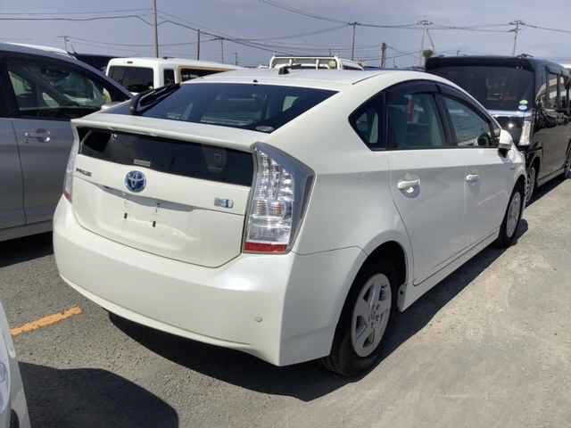 TOYOTA PRIUS 2011