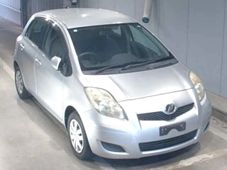 TOYOTA VITZ 2010