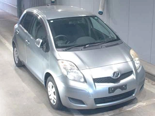 TOYOTA VITZ 2010