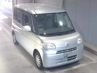 DAIHATSU TANTO 2010