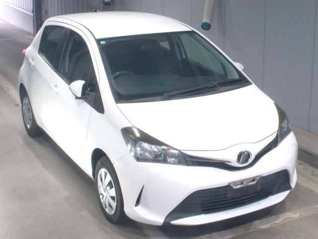 TOYOTA VITZ 2016