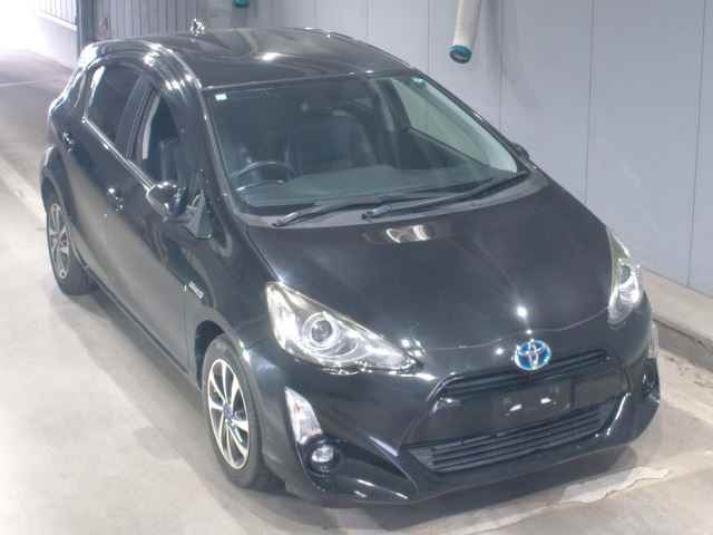 TOYOTA AQUA 2015