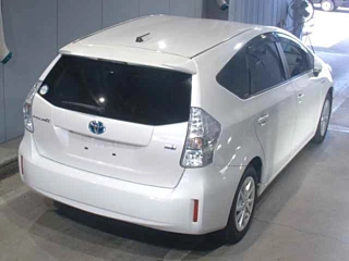 TOYOTA PRIUS ALPHA 2012