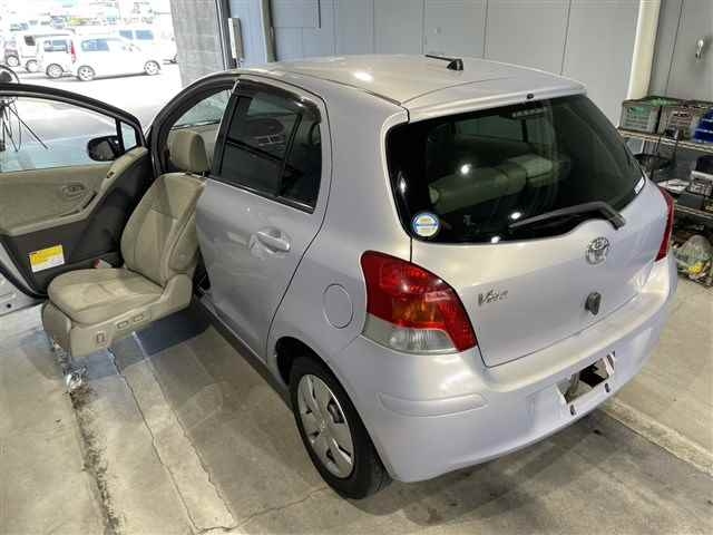 TOYOTA VITZ 2008