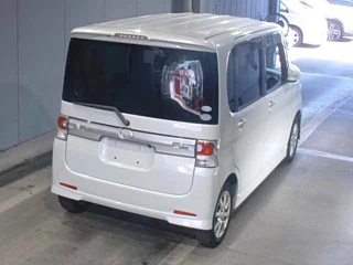 DAIHATSU TANTO 2008