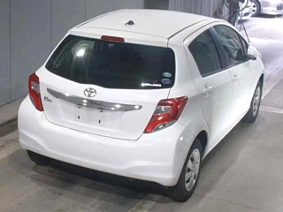 TOYOTA VITZ 2016