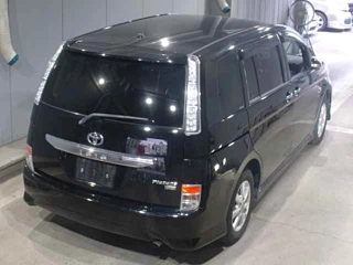 TOYOTA ISIS 2012
