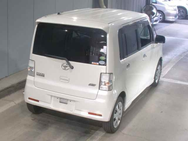 TOYOTA PIXIS SPACE 2014
