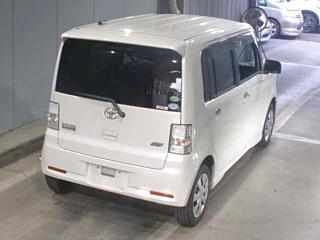 TOYOTA PIXIS SPACE 2014